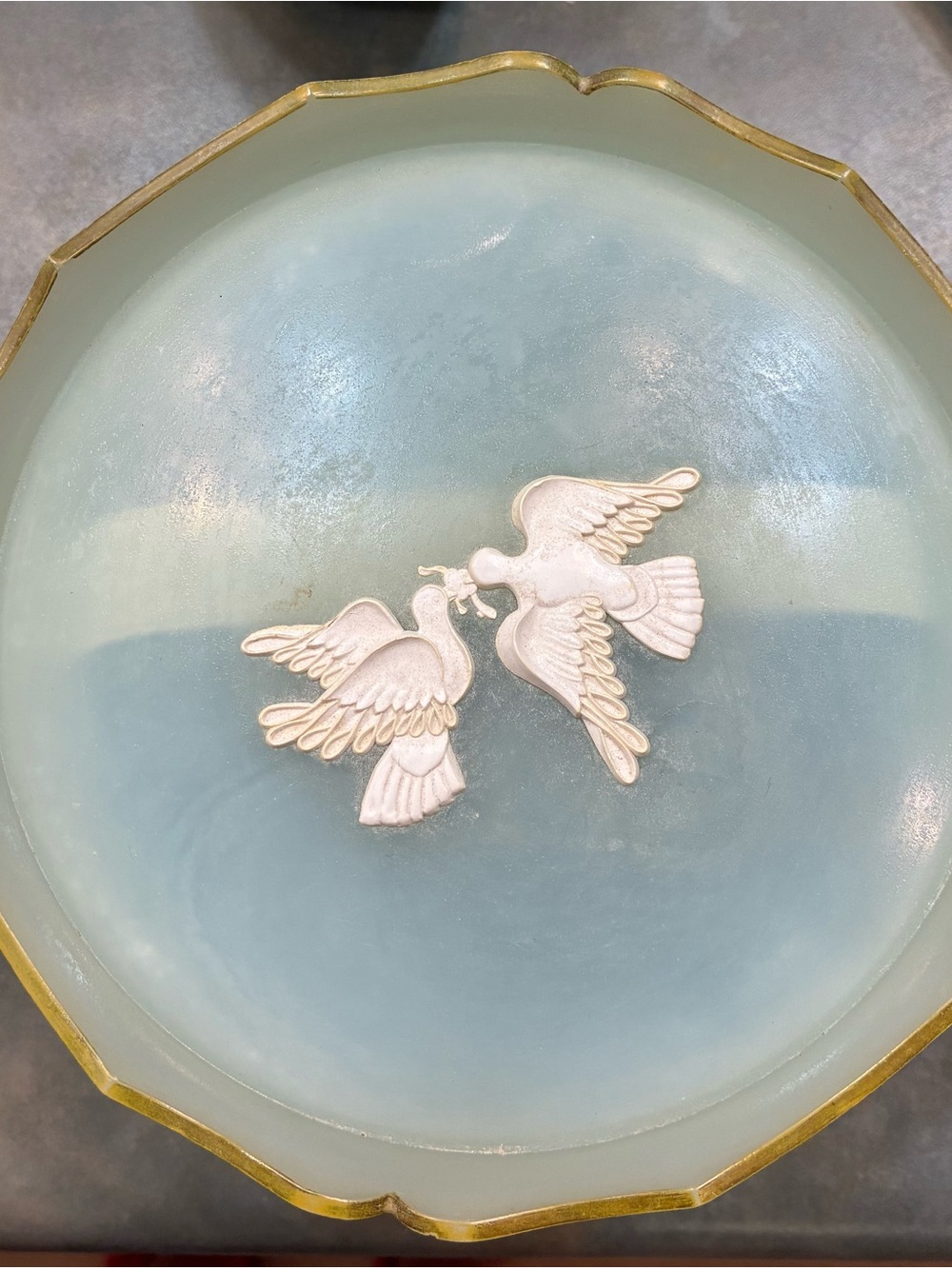Vintage Avon White Doves Accent on Pale Blue and Gold Trim powder bowl